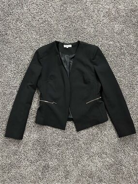 Elegant and Professional Office Blazer (Large)